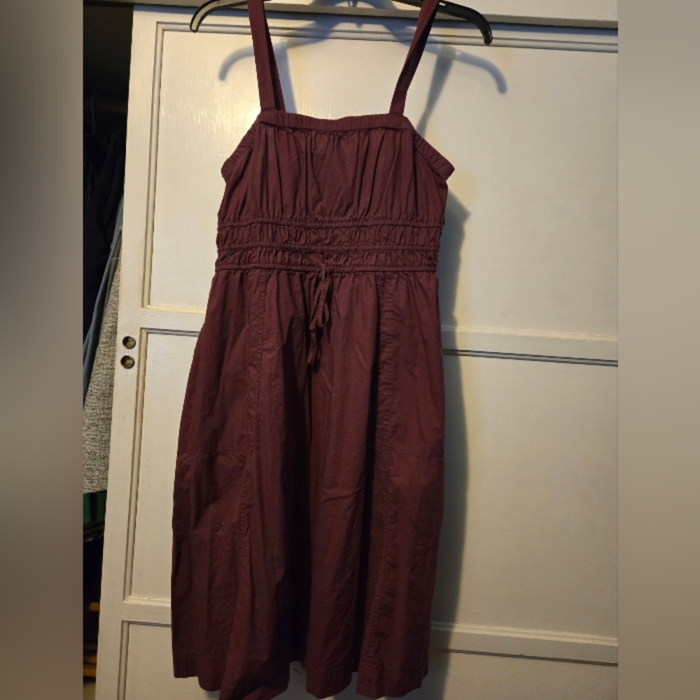 Chic Sleeveless Maroon Dress